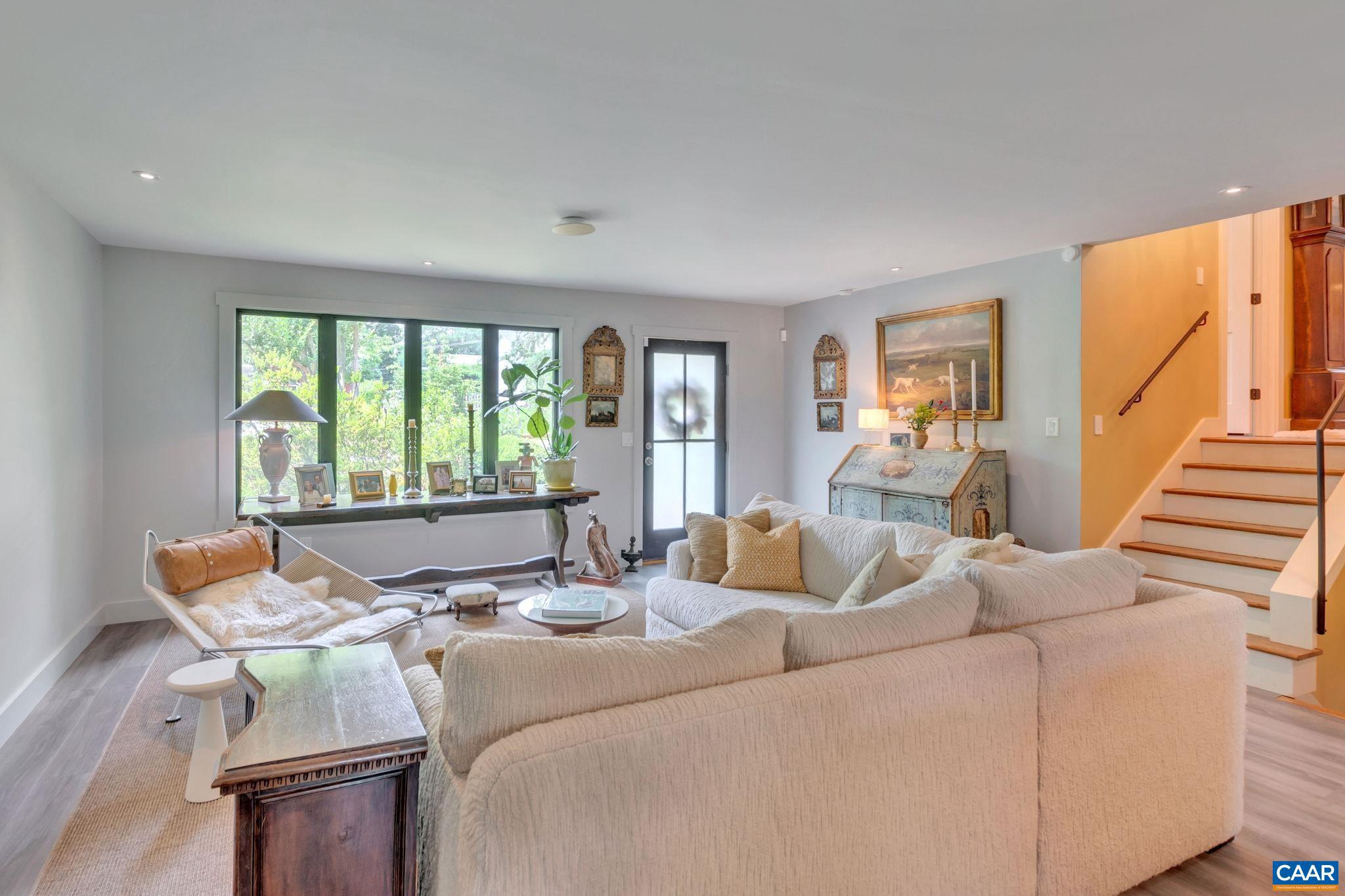 FOREST HILLS - Residential