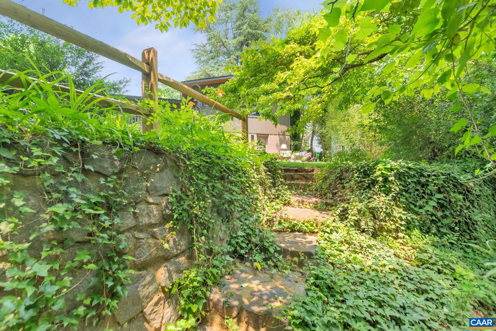 FOREST HILLS - Residential