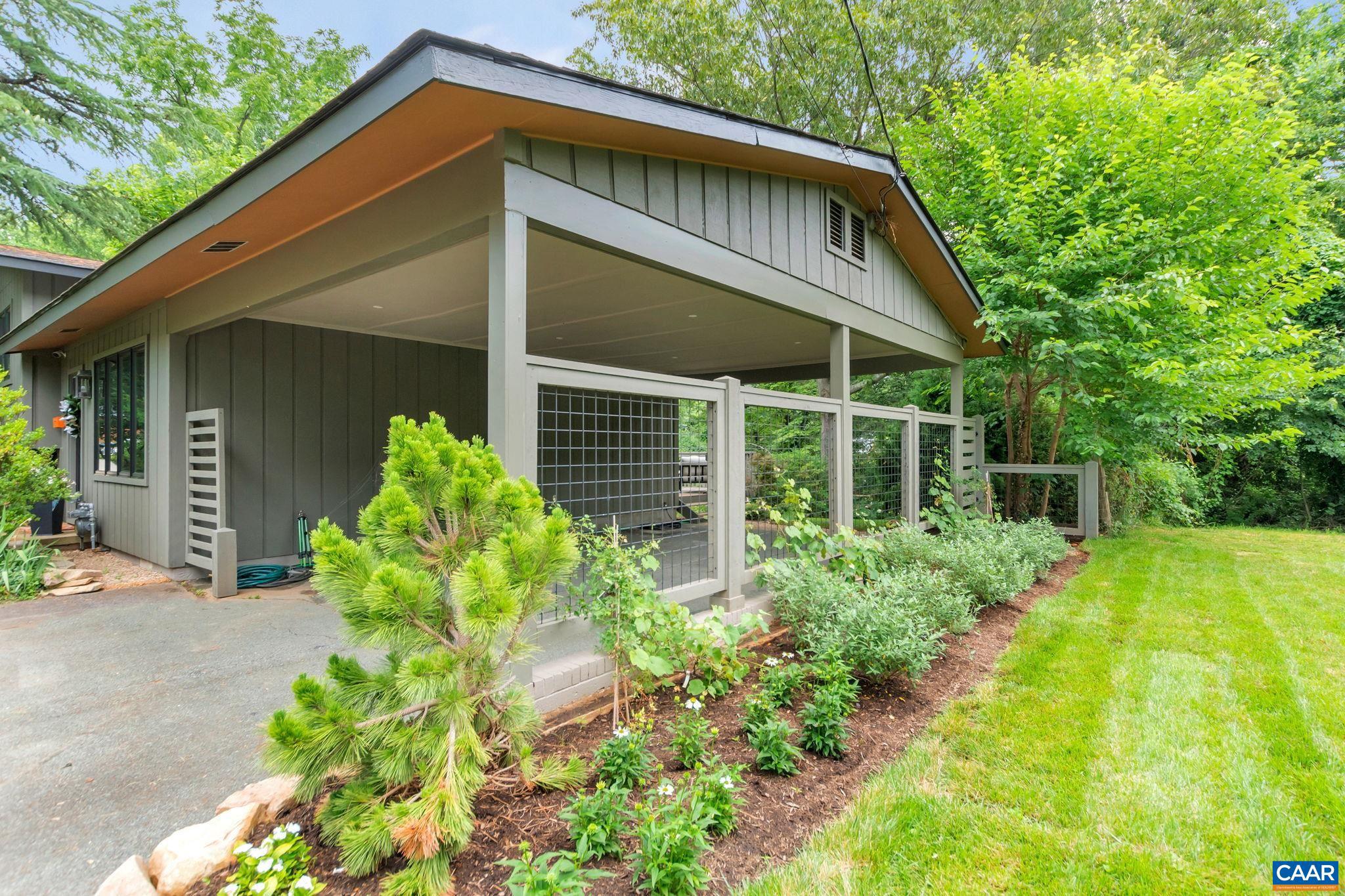 FOREST HILLS - Residential