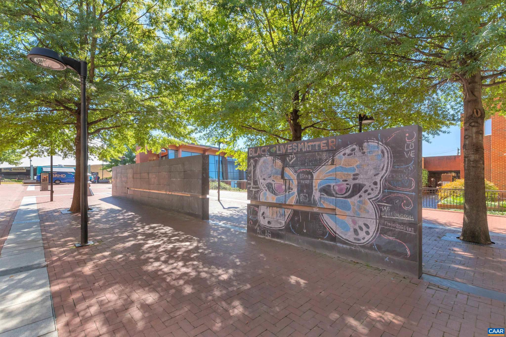 FOREST HILLS - Residential