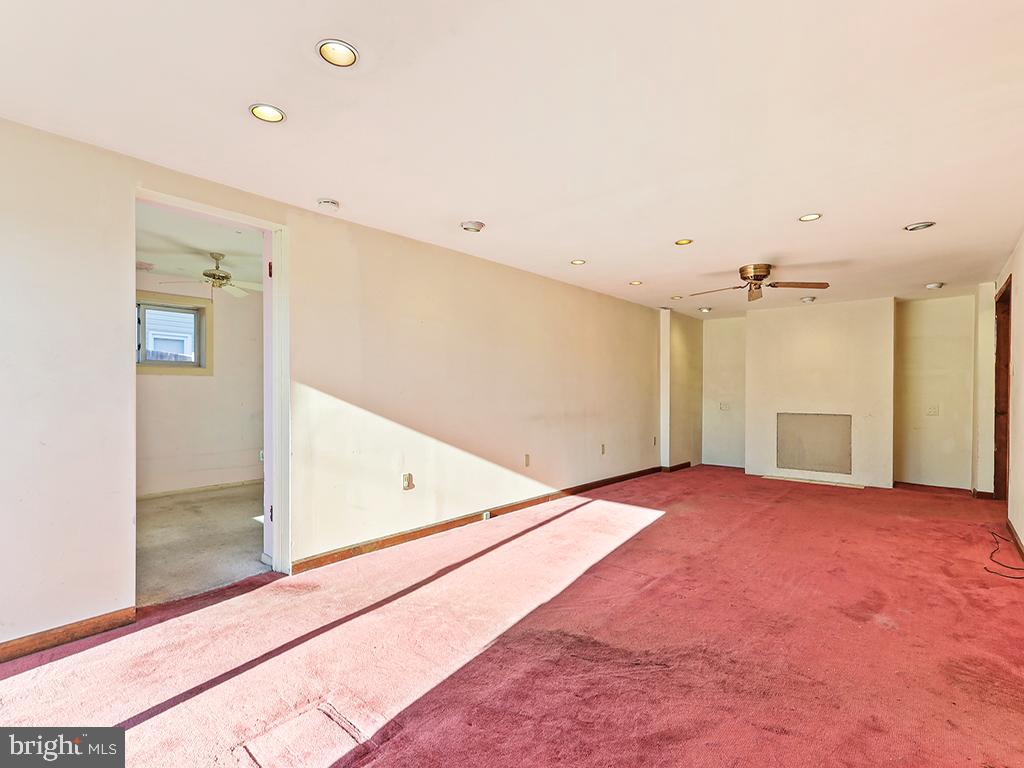 CROYDON ACRES - Residential