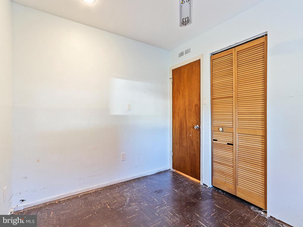 CROYDON ACRES - Residential