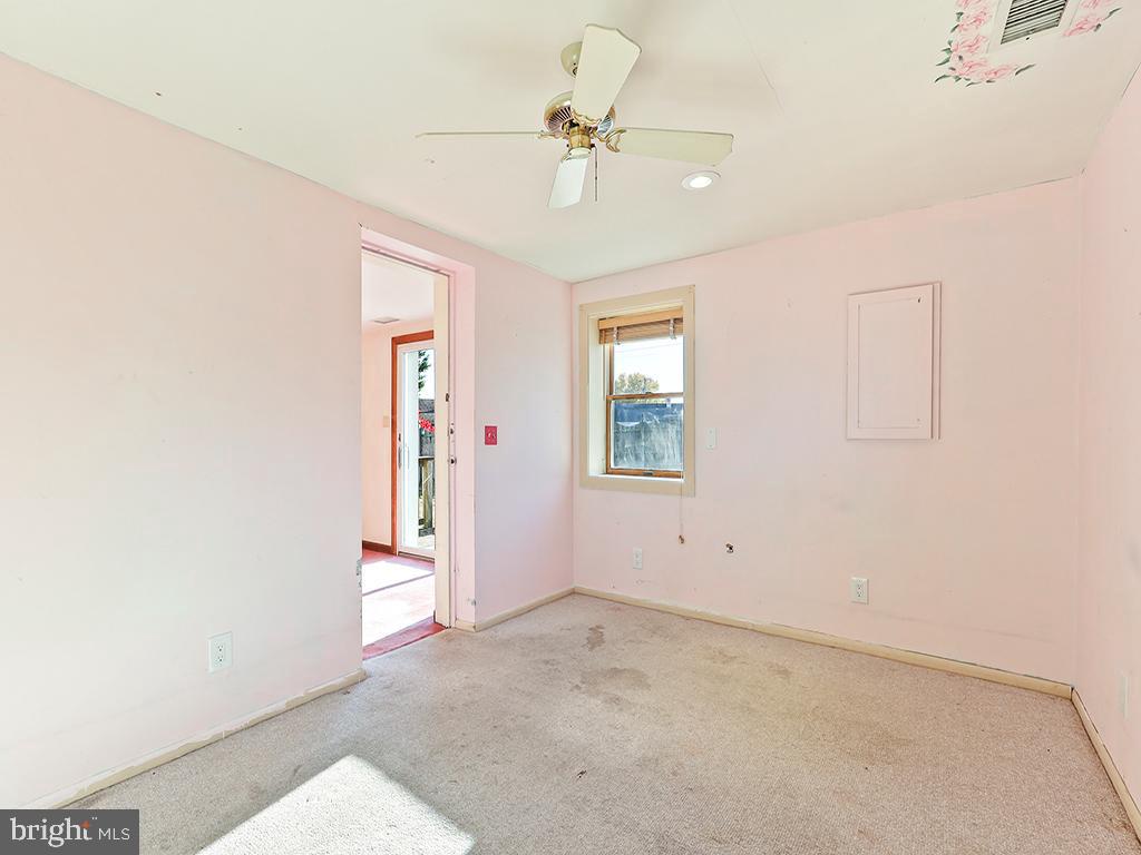 CROYDON ACRES - Residential