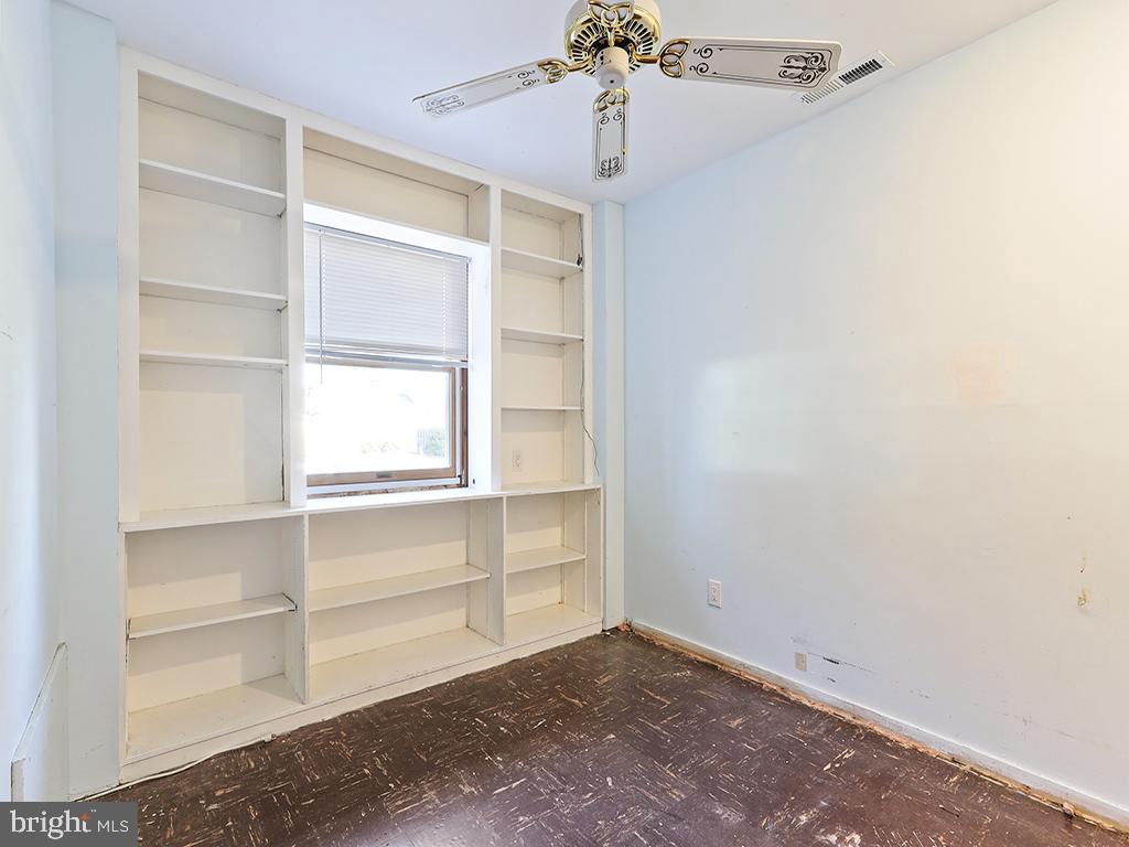 CROYDON ACRES - Residential