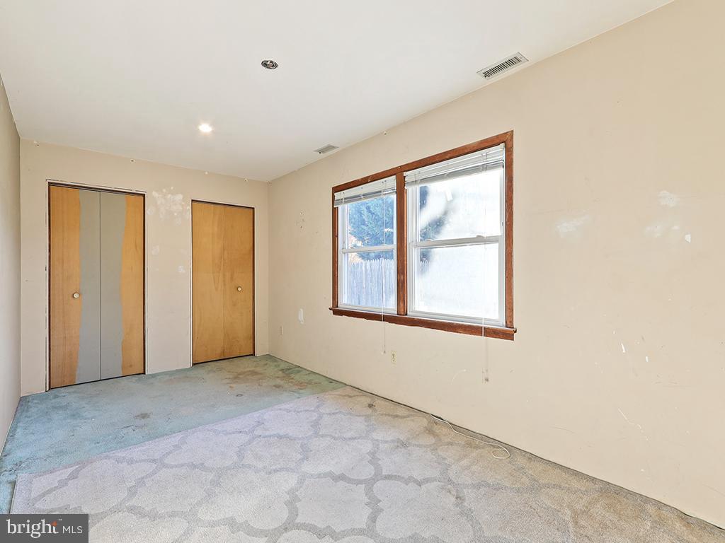 CROYDON ACRES - Residential