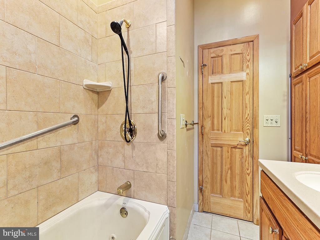 CROYDON ACRES - Residential