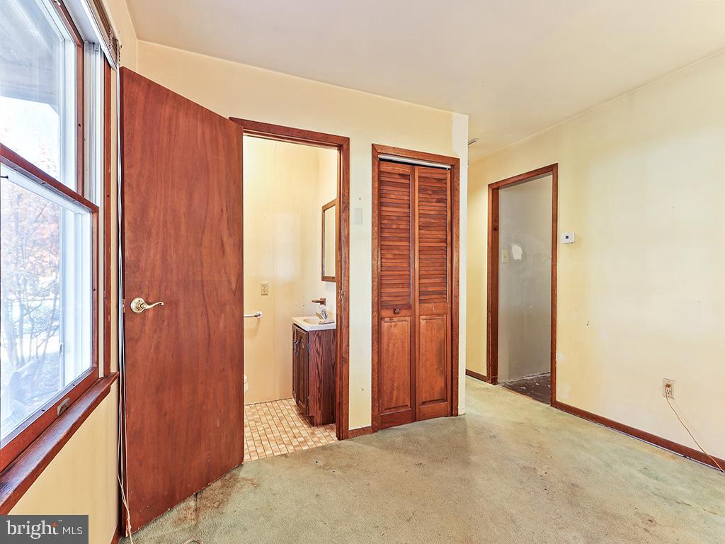 CROYDON ACRES - Residential