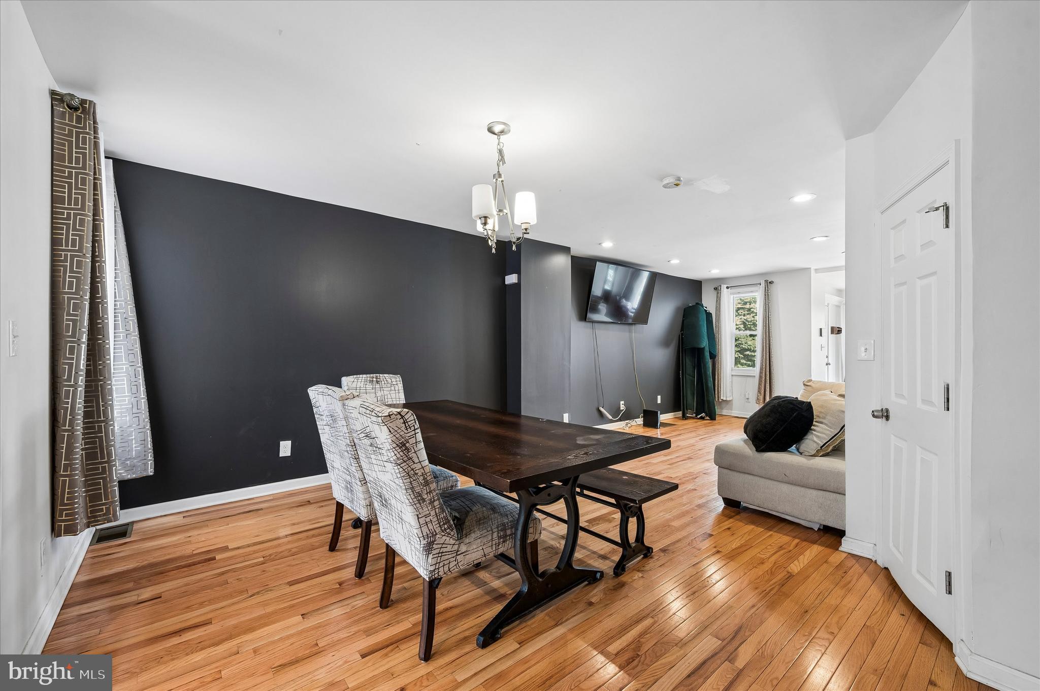 WEST OAK LANE - Residential