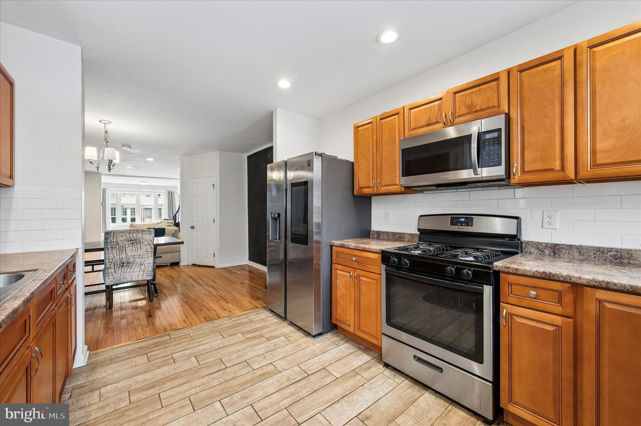 WEST OAK LANE - Residential