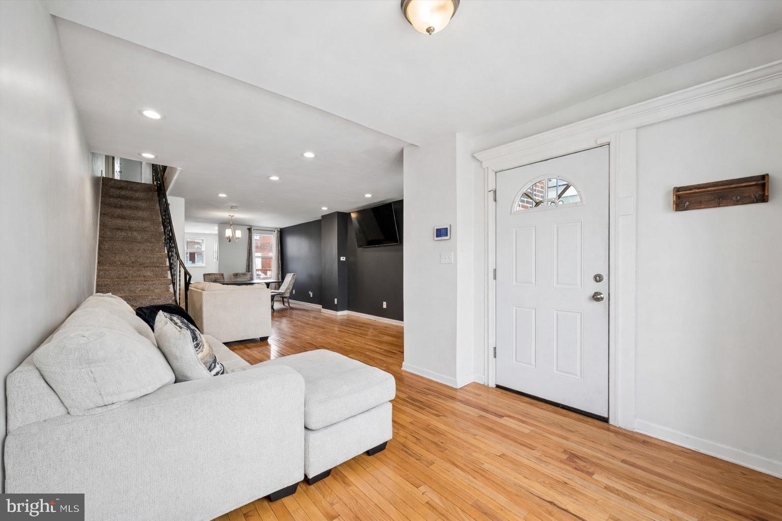 WEST OAK LANE - Residential