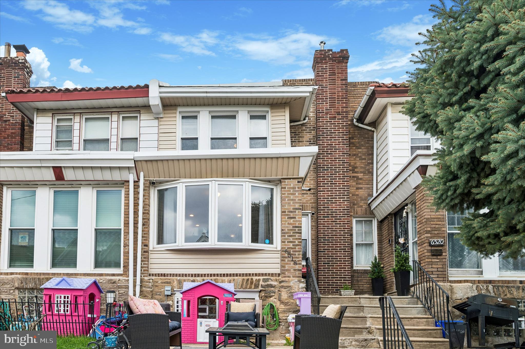 WEST OAK LANE - Residential