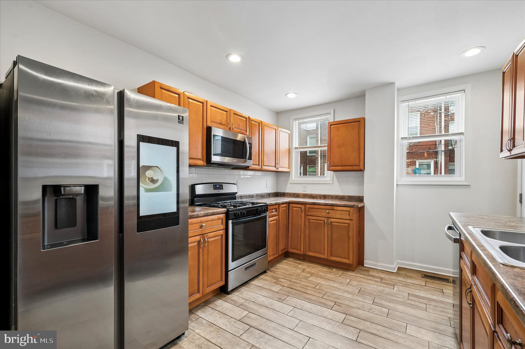 WEST OAK LANE - Residential