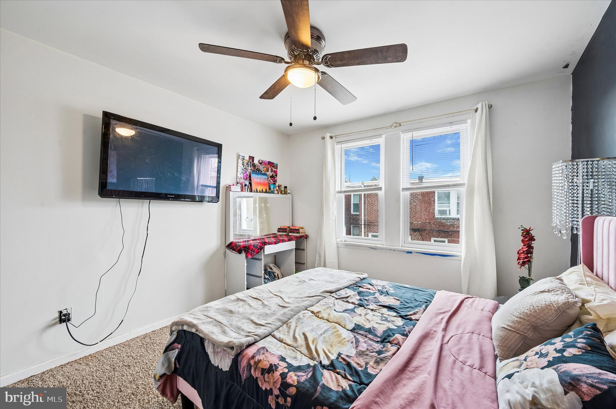 WEST OAK LANE - Residential