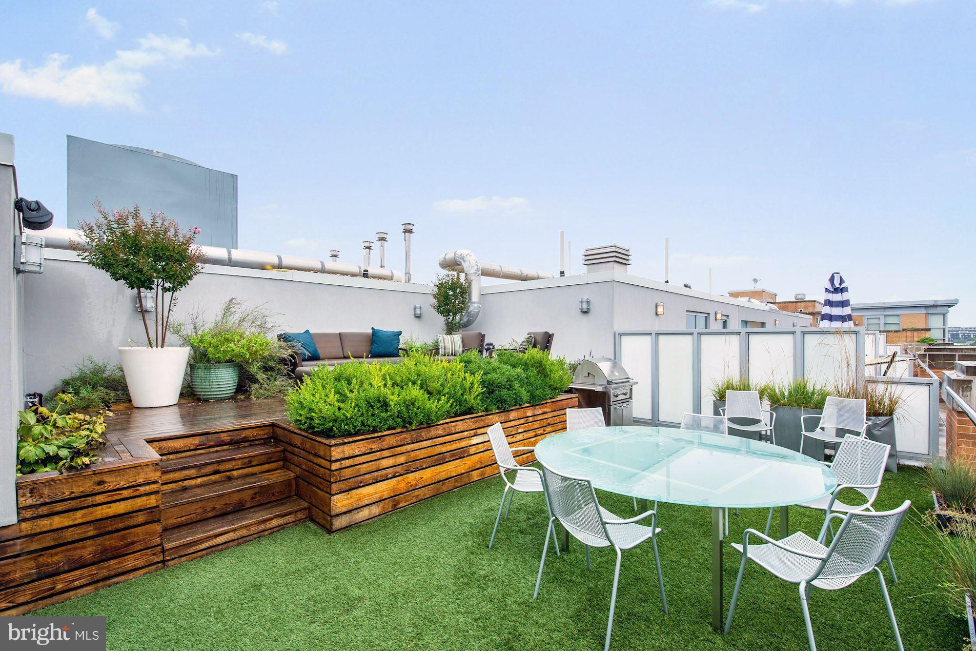 LOGAN CIRCLE - Residential