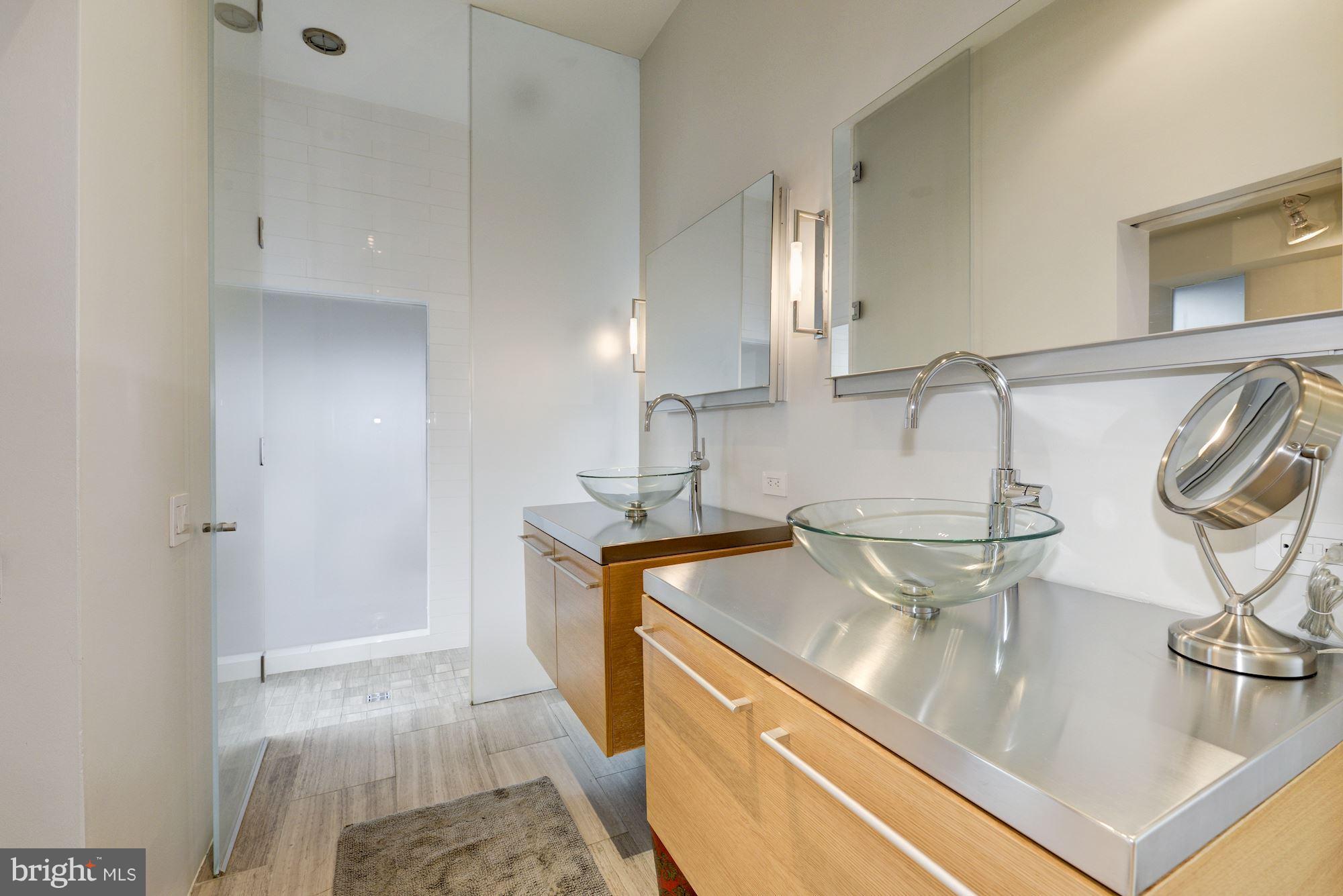 LOGAN CIRCLE - Residential