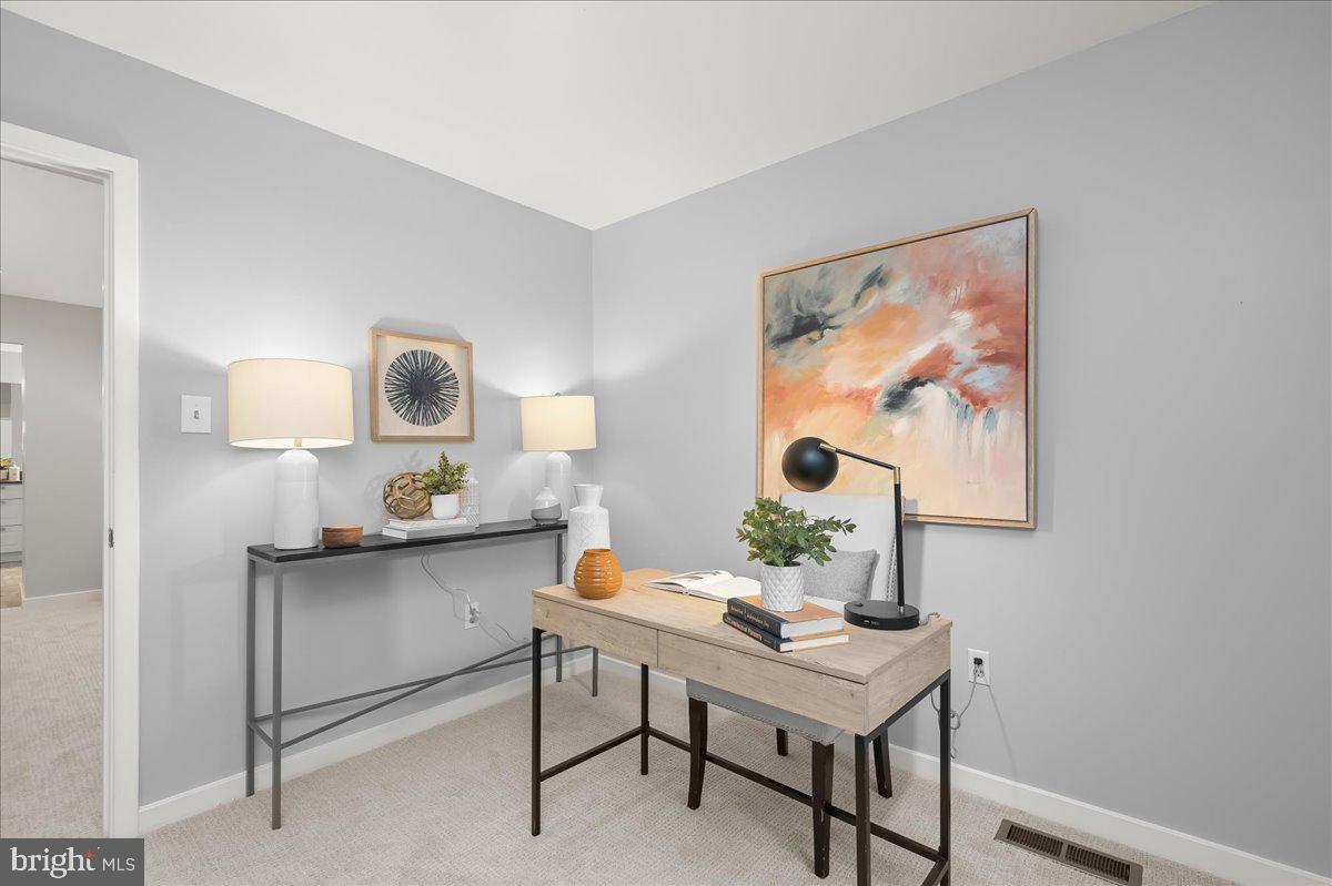 POTOMAC OUTSIDE - Residential