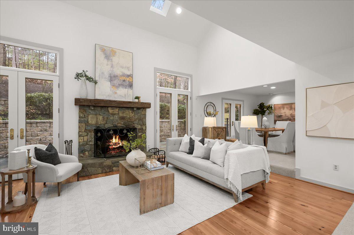 POTOMAC OUTSIDE - Residential