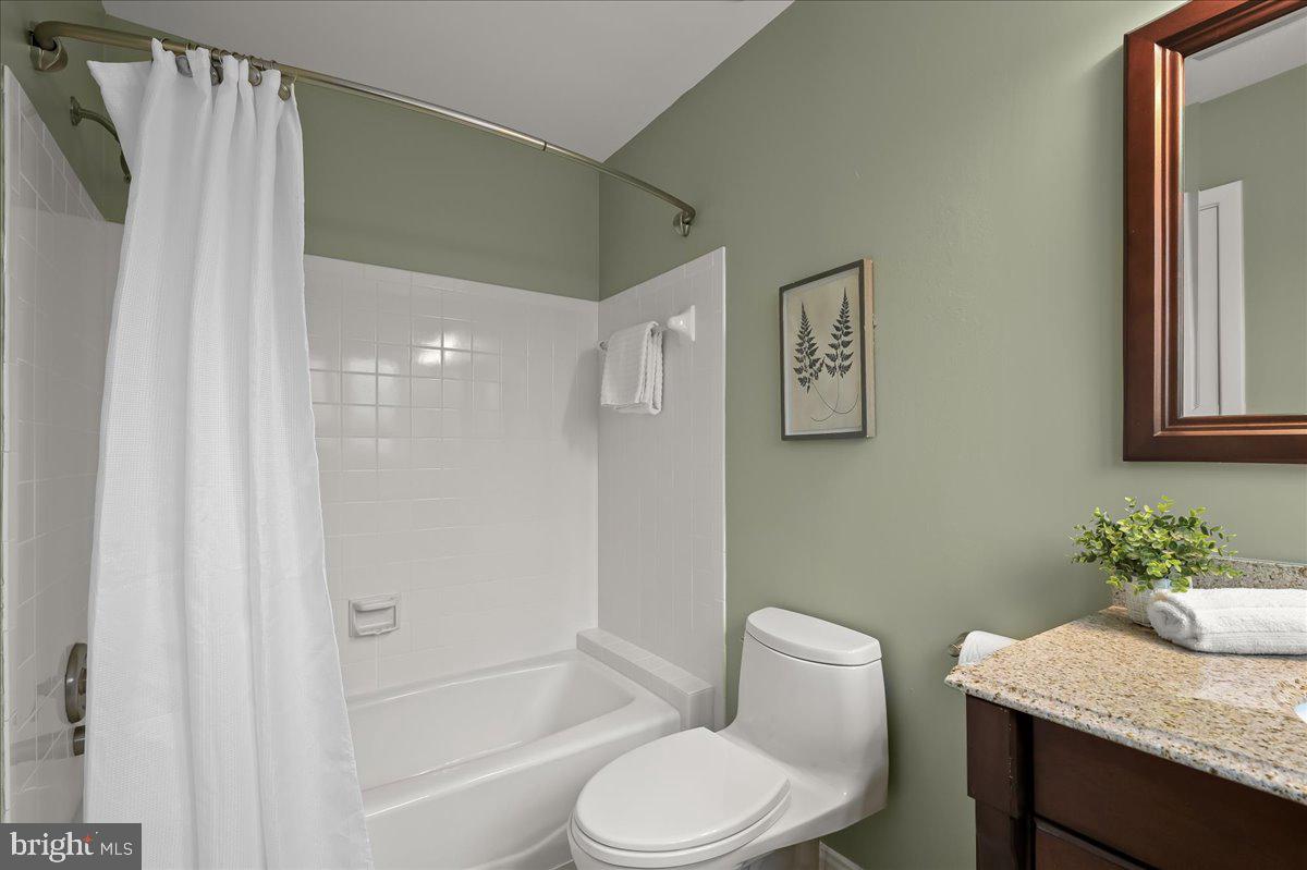 POTOMAC OUTSIDE - Residential