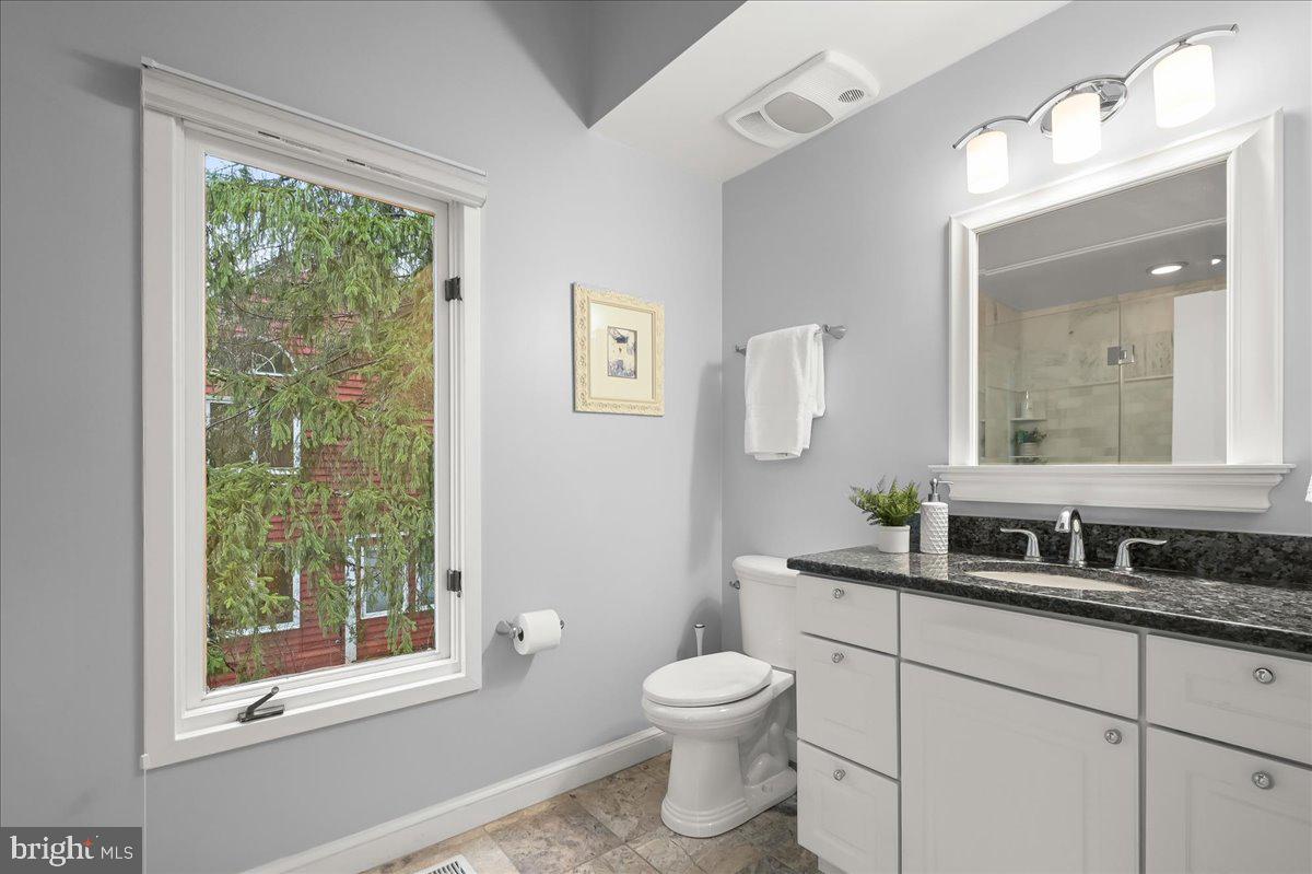 POTOMAC OUTSIDE - Residential