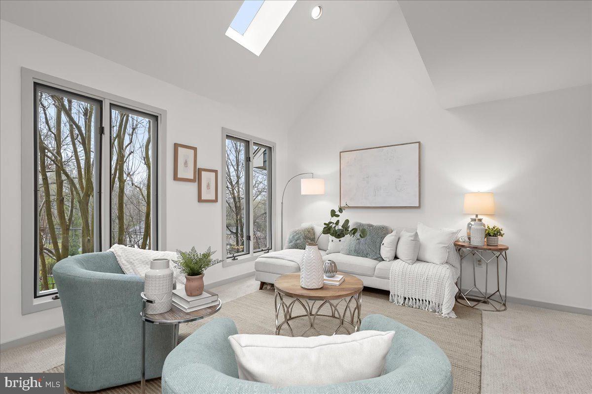 POTOMAC OUTSIDE - Residential