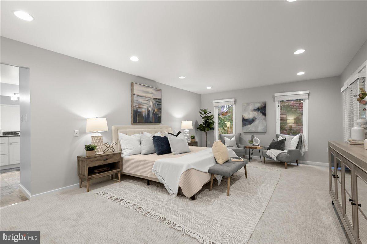 POTOMAC OUTSIDE - Residential