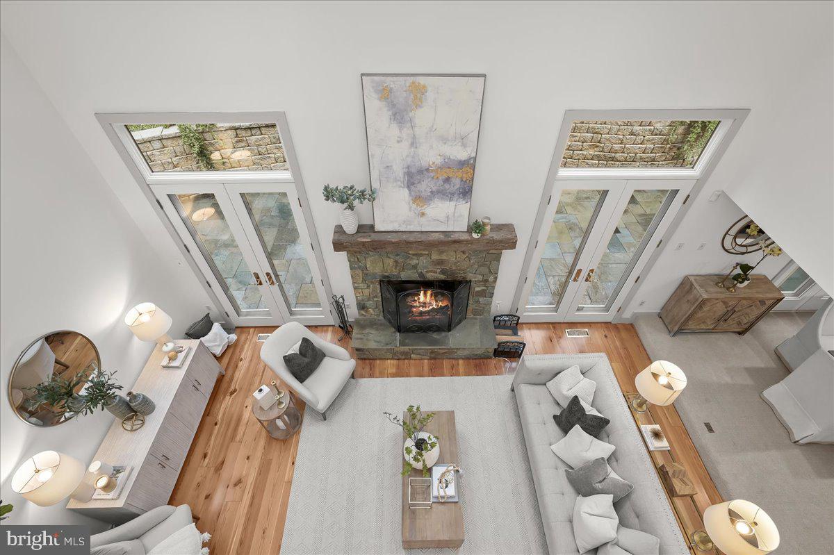 POTOMAC OUTSIDE - Residential