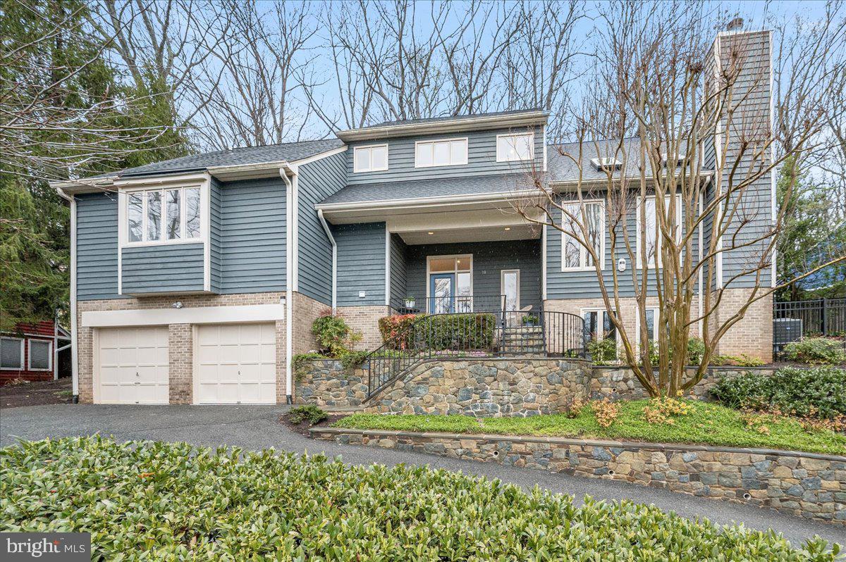 POTOMAC OUTSIDE - Residential