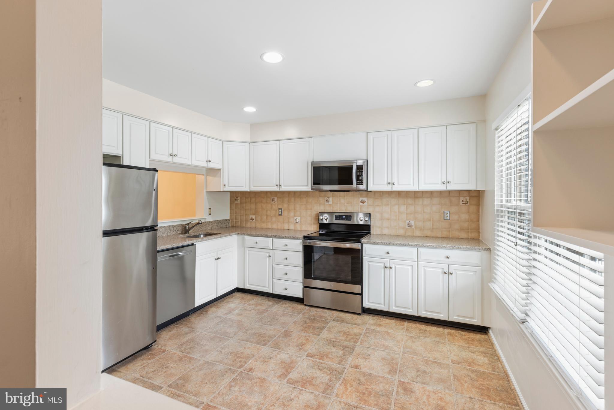 23 ROGER VALLEY COURT