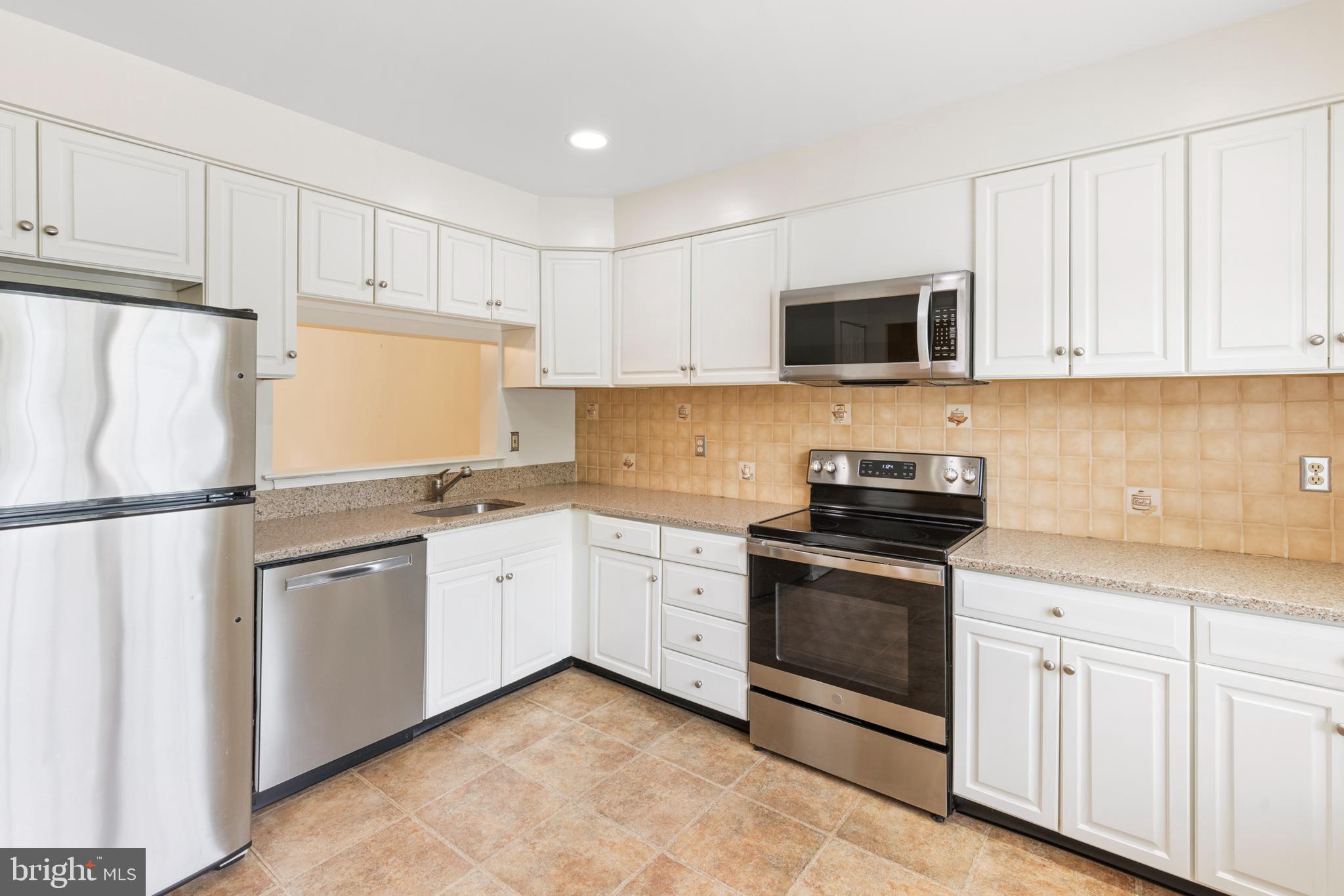 23 ROGER VALLEY COURT