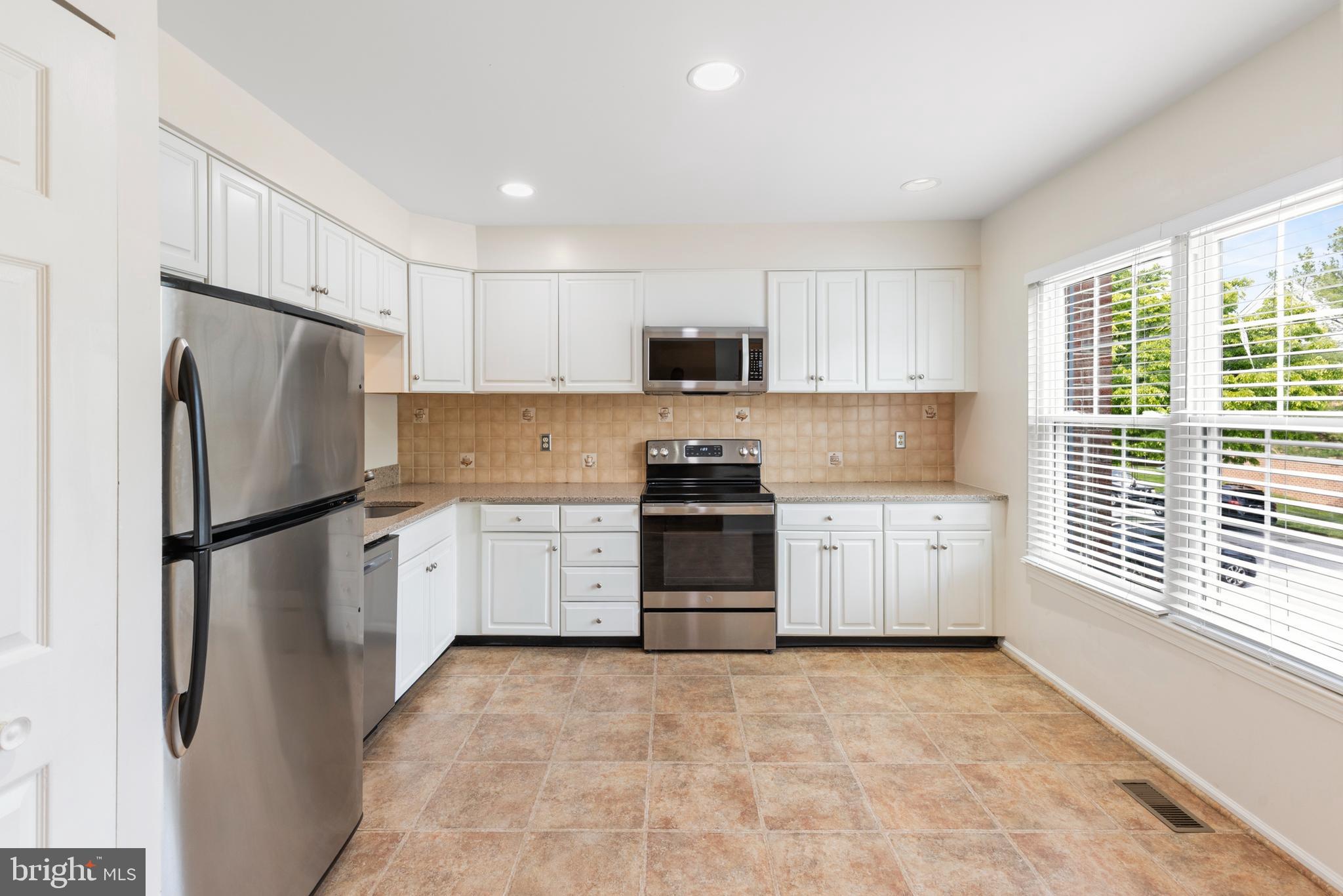 23 ROGER VALLEY COURT