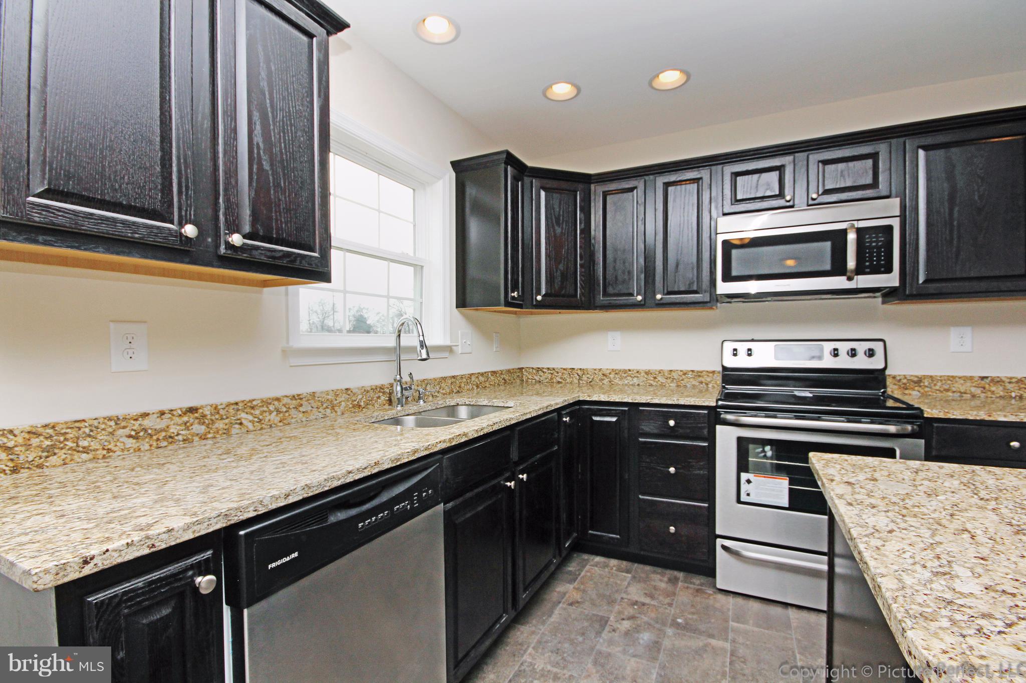 CROSSINGS ON THE POTOMAC - Residential