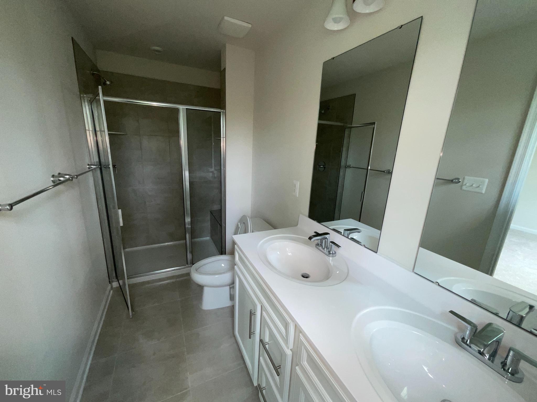 COURTHOUSE COMMONS - Residential Lease