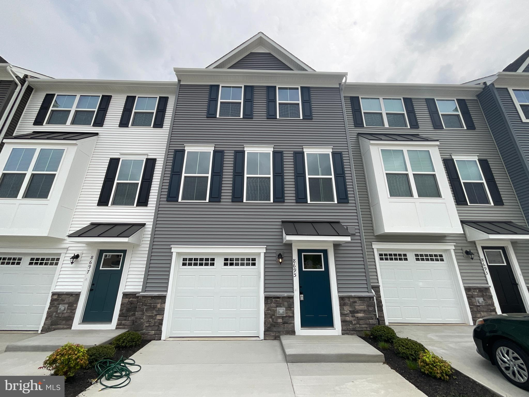 COURTHOUSE COMMONS - Residential Lease