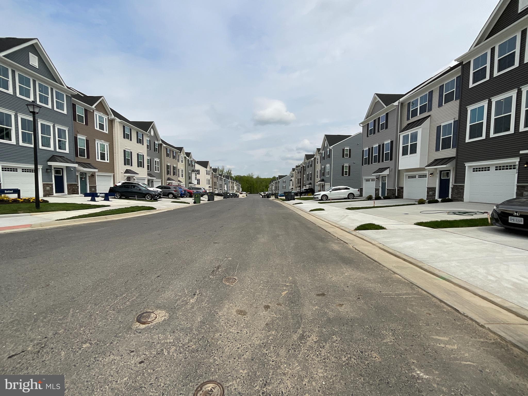 COURTHOUSE COMMONS - Residential Lease