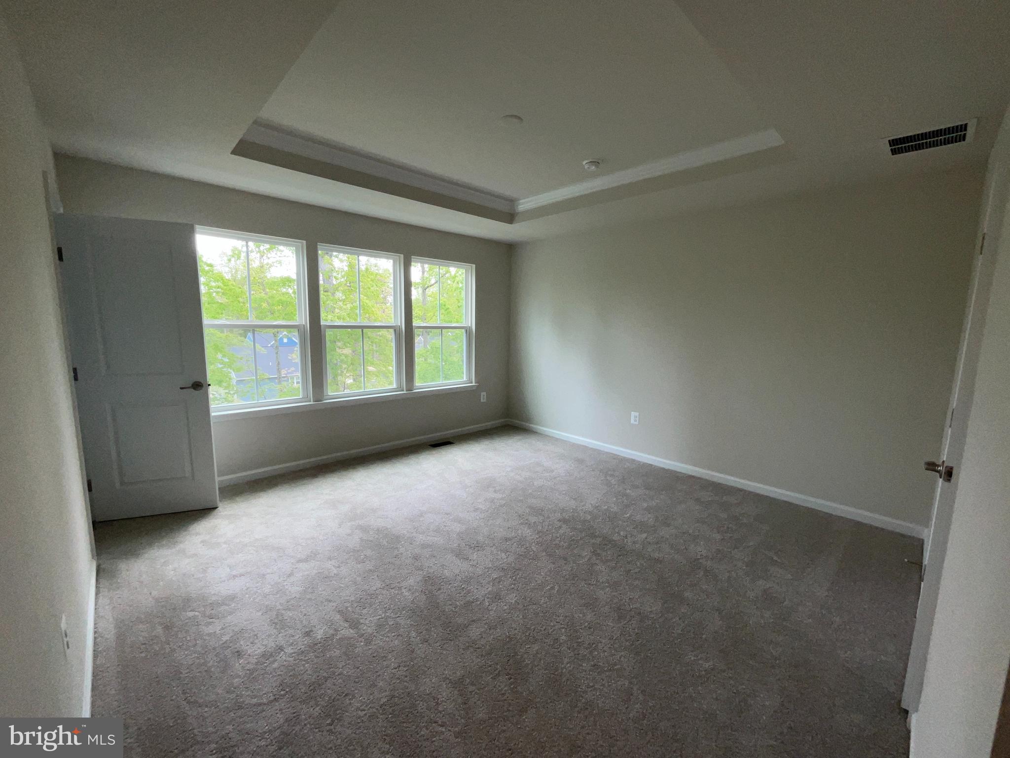 COURTHOUSE COMMONS - Residential Lease