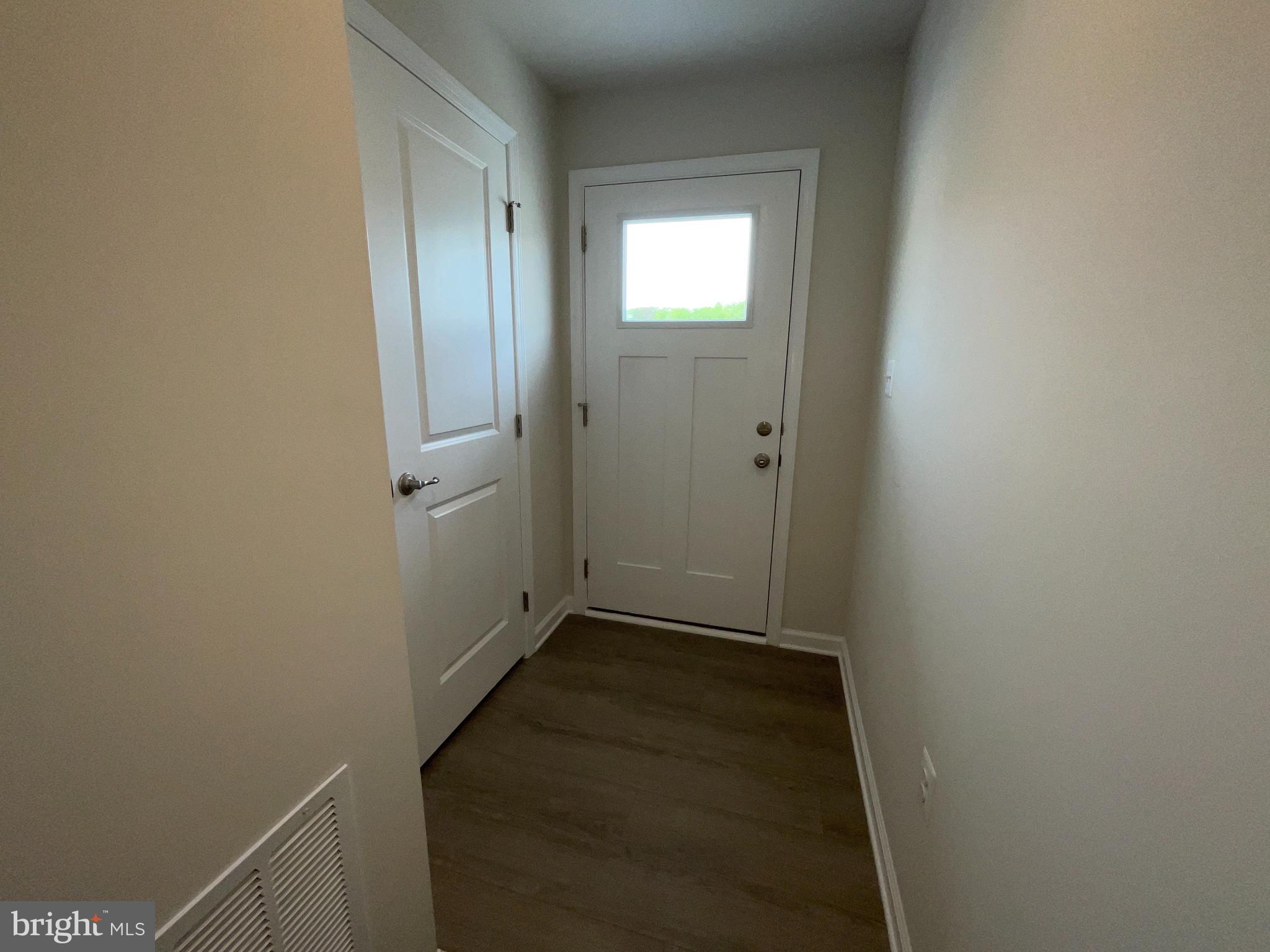 COURTHOUSE COMMONS - Residential Lease