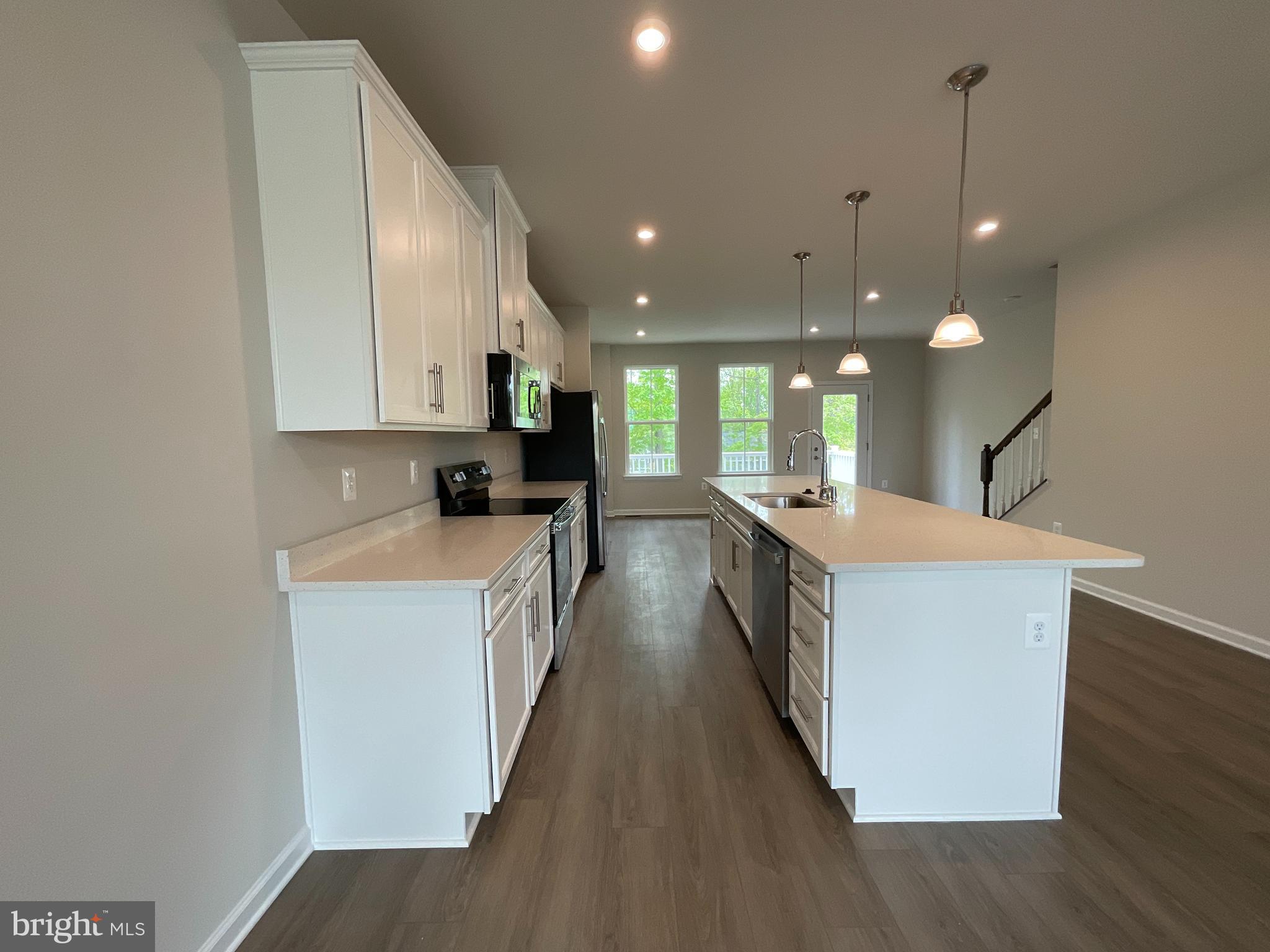 COURTHOUSE COMMONS - Residential Lease