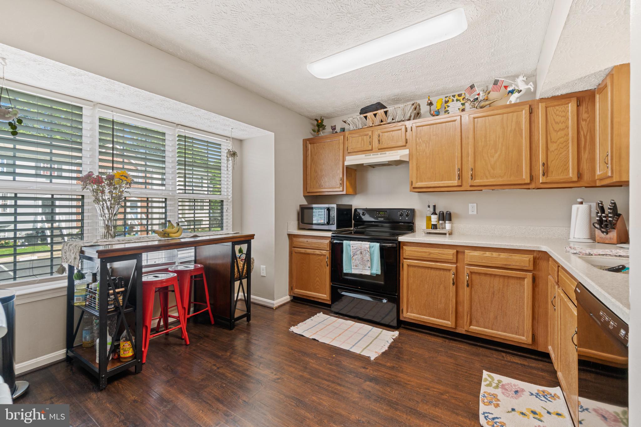 OXFORD LANDING - Residential