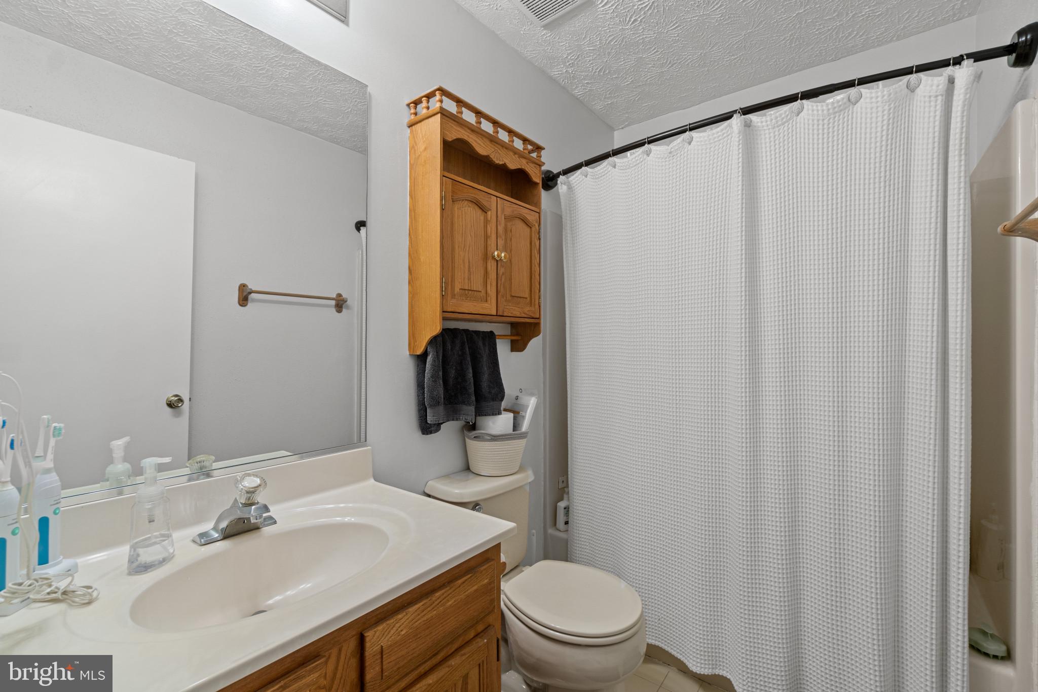 OXFORD LANDING - Residential