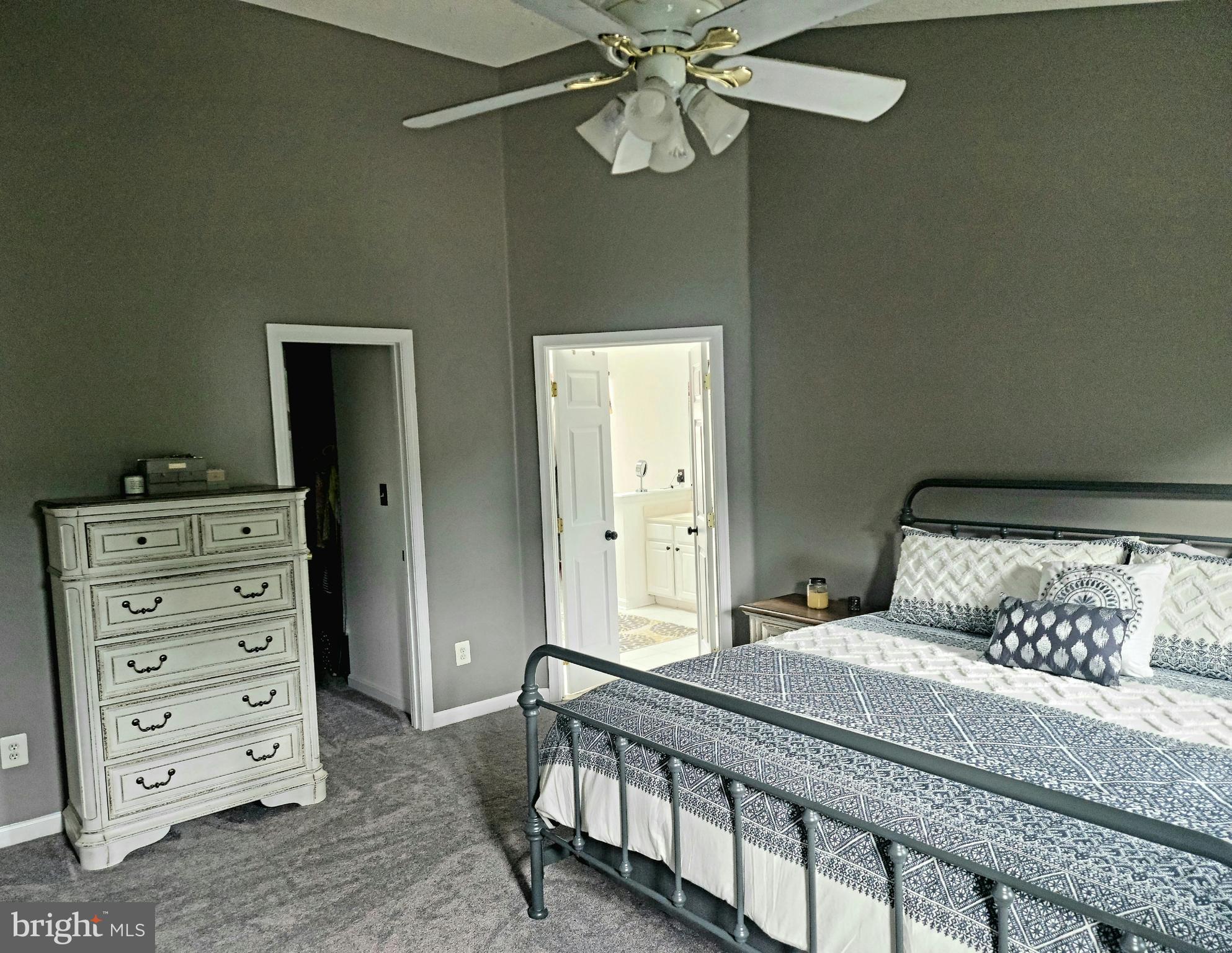 EAST GATE - Residential