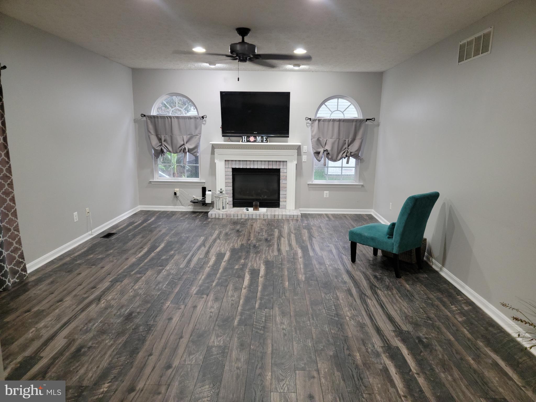 EAST GATE - Residential