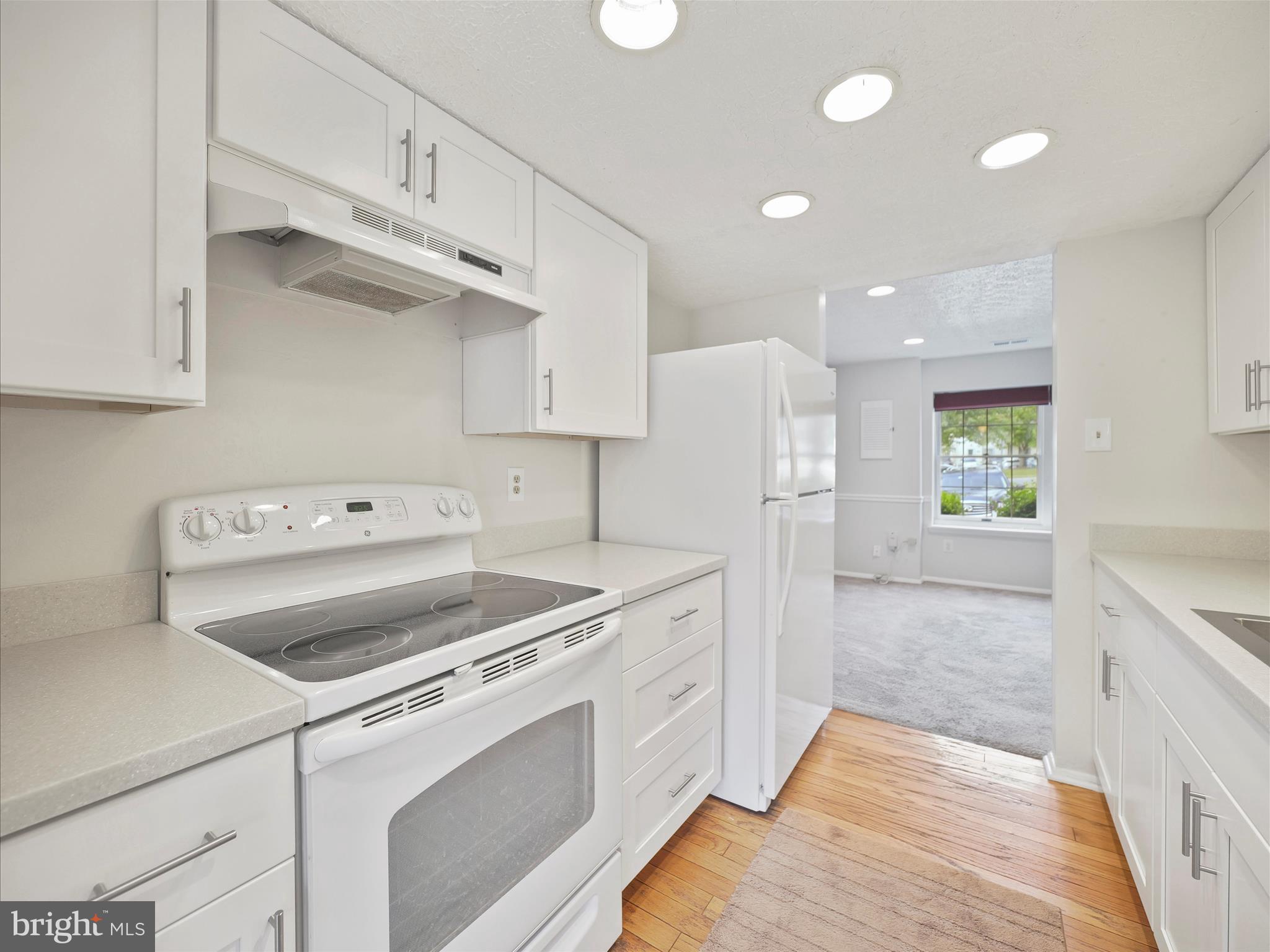 6 VALLEY PARK COURT