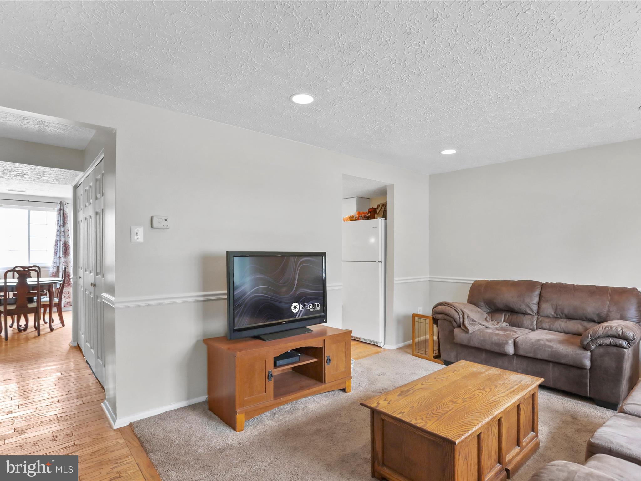 6 VALLEY PARK COURT