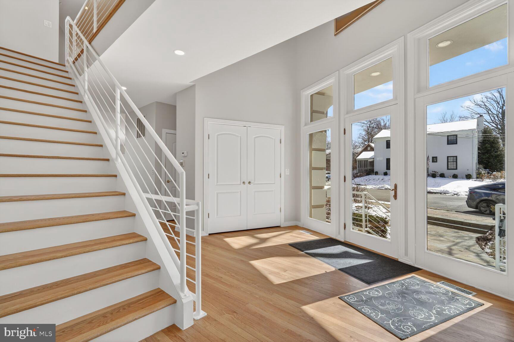 THE WILLIAMSBURG - Residential