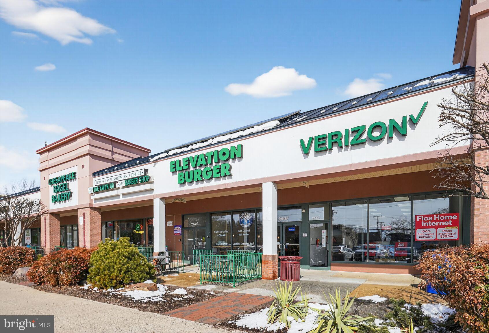 THE WILLIAMSBURG - Residential