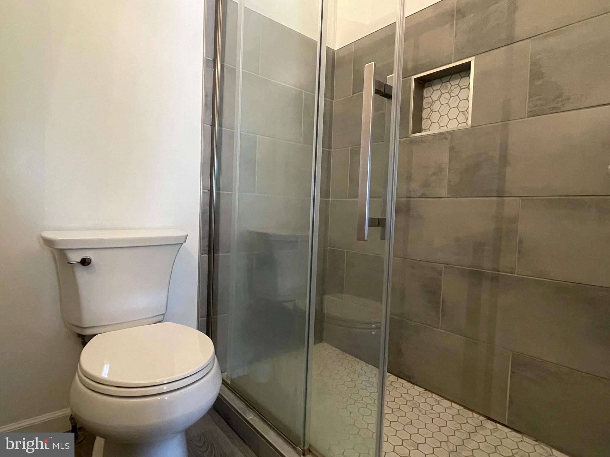 VININGS CONDO - Residential Lease