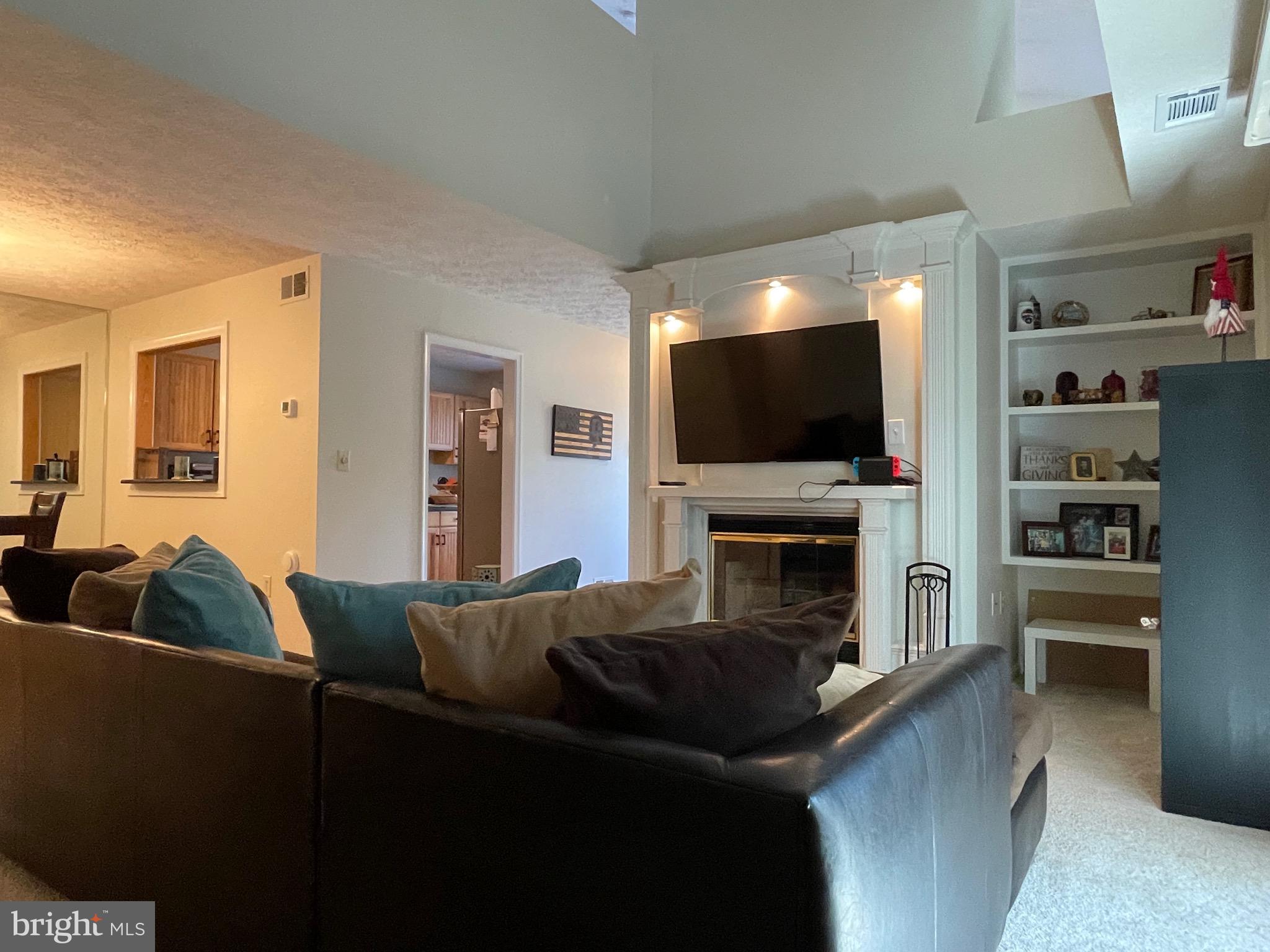 VININGS CONDO - Residential Lease