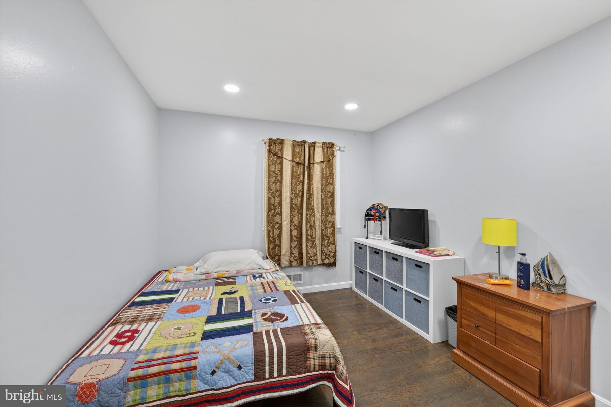 BROOKLYN PARK - Residential