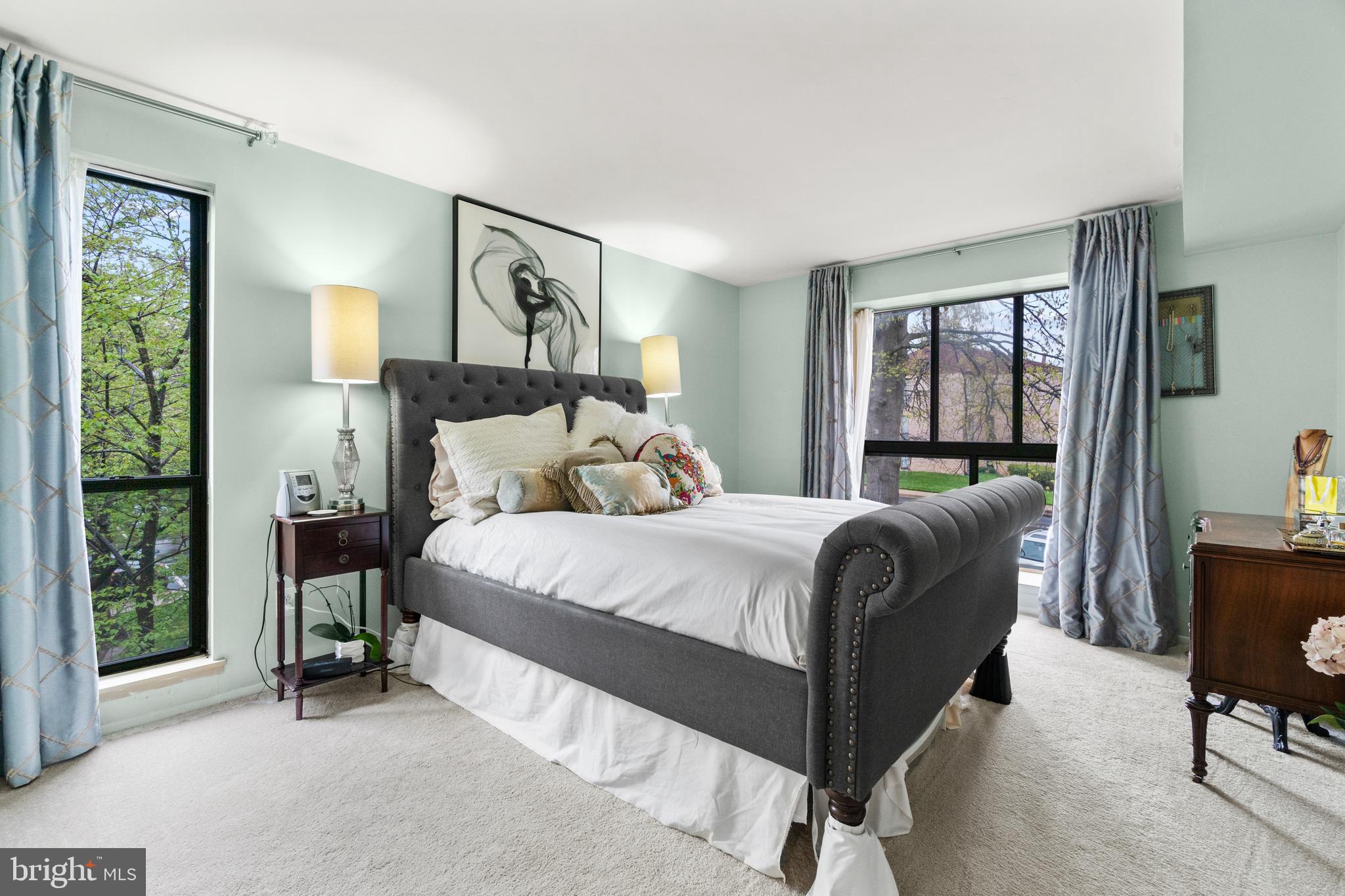 SOUTHGATE - Residential