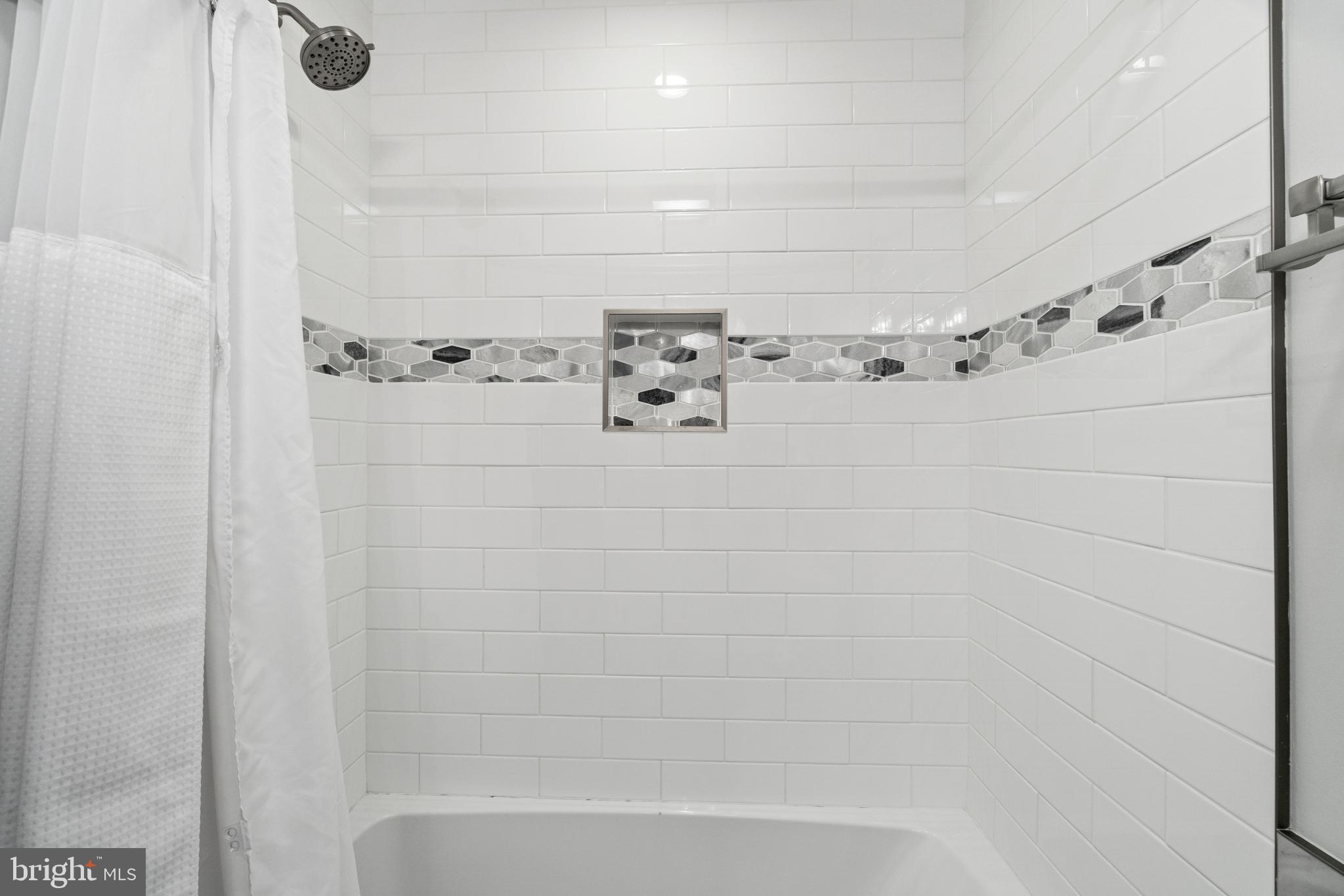 SOUTHGATE - Residential